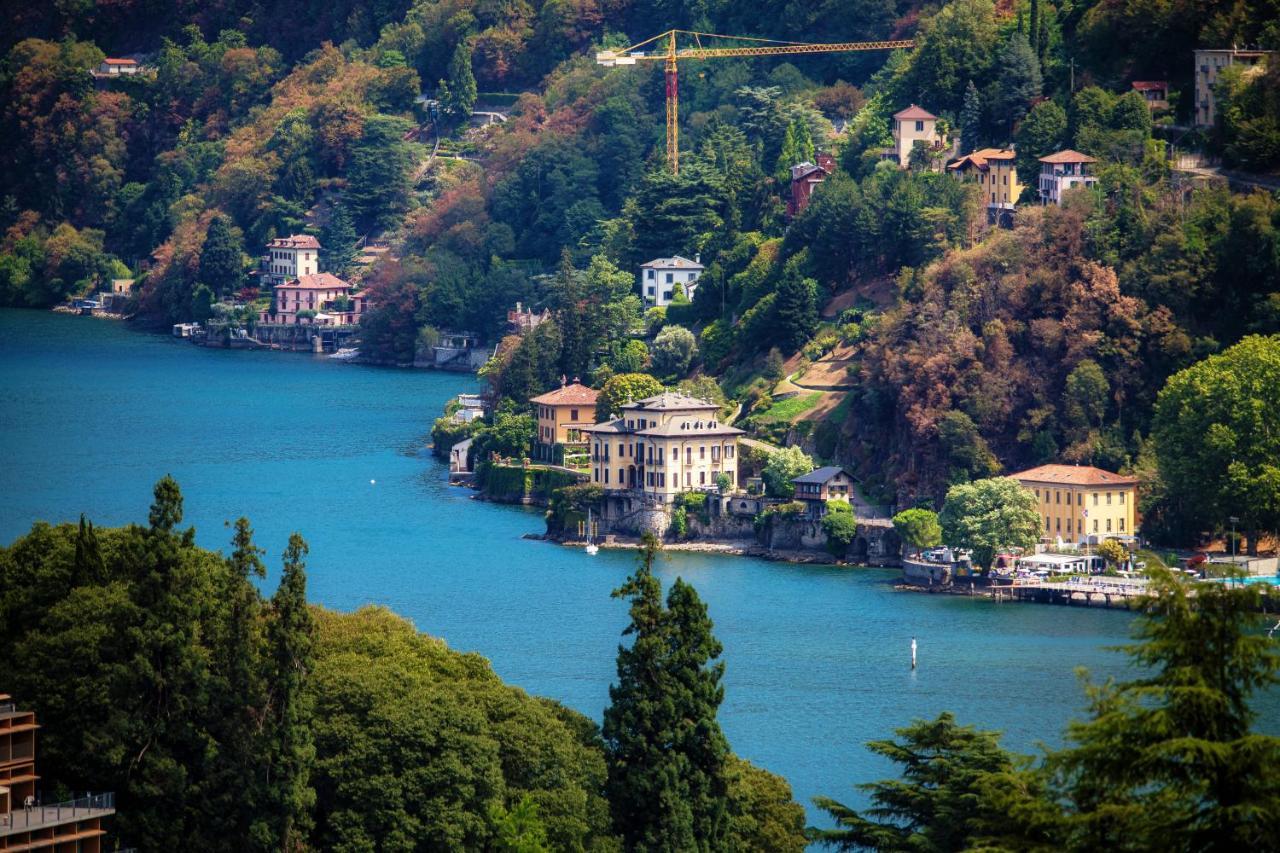 I D'A Charming Penthouse - Lake View- Como- House-130 Mt-2 Double Bedrooms And 2 Double Bathrooms A Spacious Living Room-Full Equipped Kitchen-Private Garden And Terrace-Private Covered Parking Exterior foto